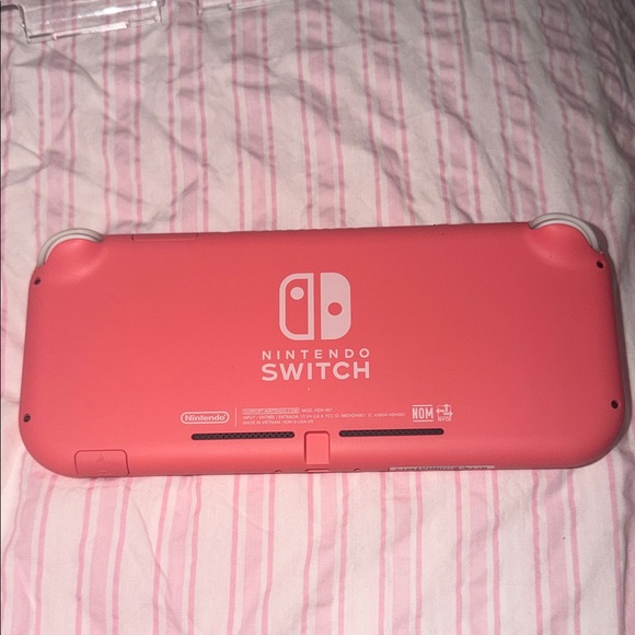 Nintendo Handheld Console - Pink Delight - Picture 3 of 7